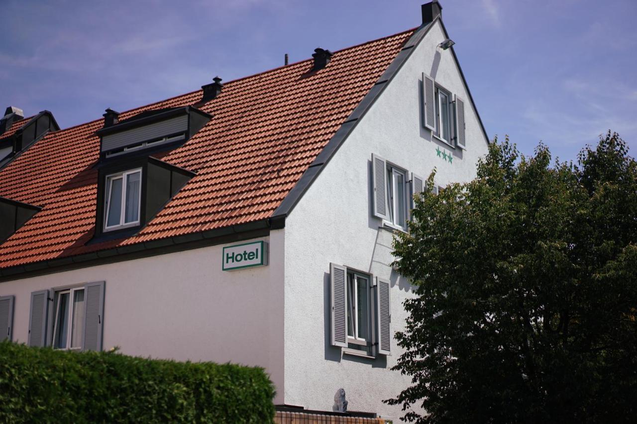 Hotel Am Ostpark Neubiberg Exterior photo